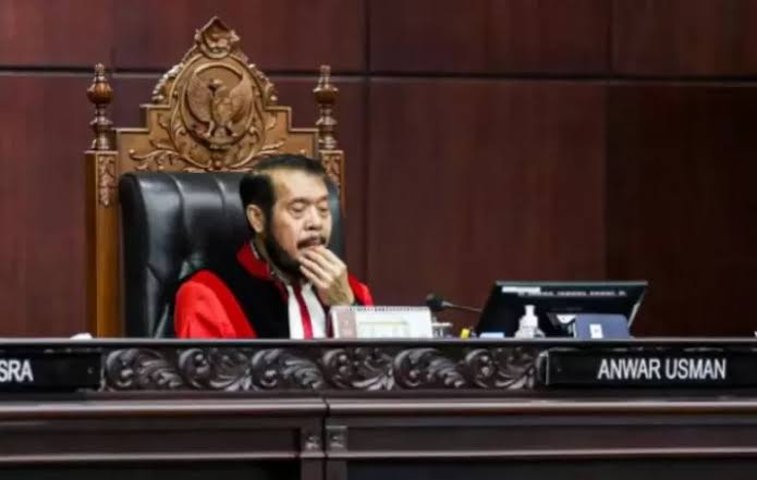 Komite Penyelamat MK Desak Anwar Usman yang Cacat Hukum Dicopot