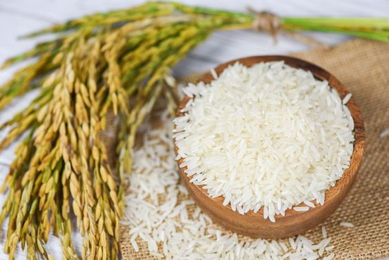 Harga Beras Capai Rp25000/Kg, Tiap Jam Bisa Berubah, Pedang di Solo Curiga Akibat Bansos