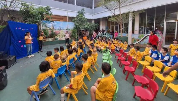 Anak-Anak KB TK Pratama Solo Baru Antusias Sambut Ibadah dengan Tema Kasih Yesus