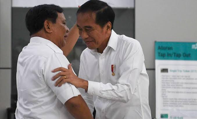 Ramai akan Ada Kementerian Baru, Jokowi Serahkan ke Prabowo