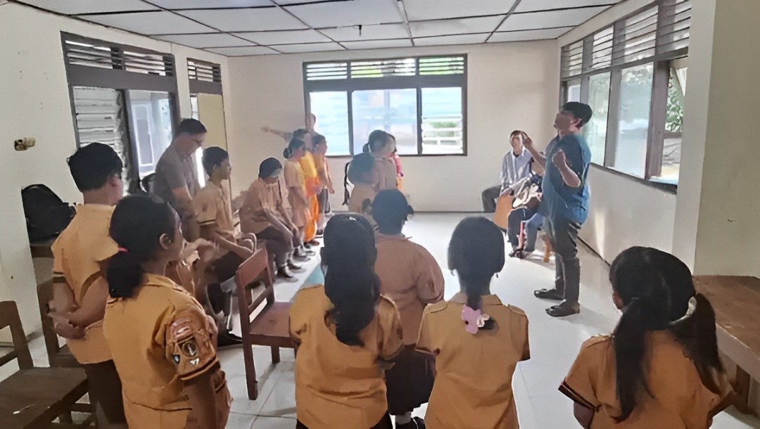 Ibadah Penuh Kasih di SD Bromantakan Solo: Kuasa Tuhan Hadir bagi Anak-anak