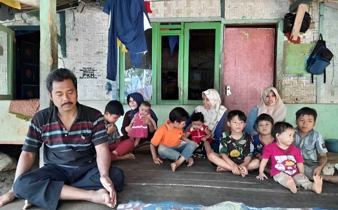 PHK Meningkat, Deflasi, 40 Juta Orang Indonesia adalah Generasi Sandwich