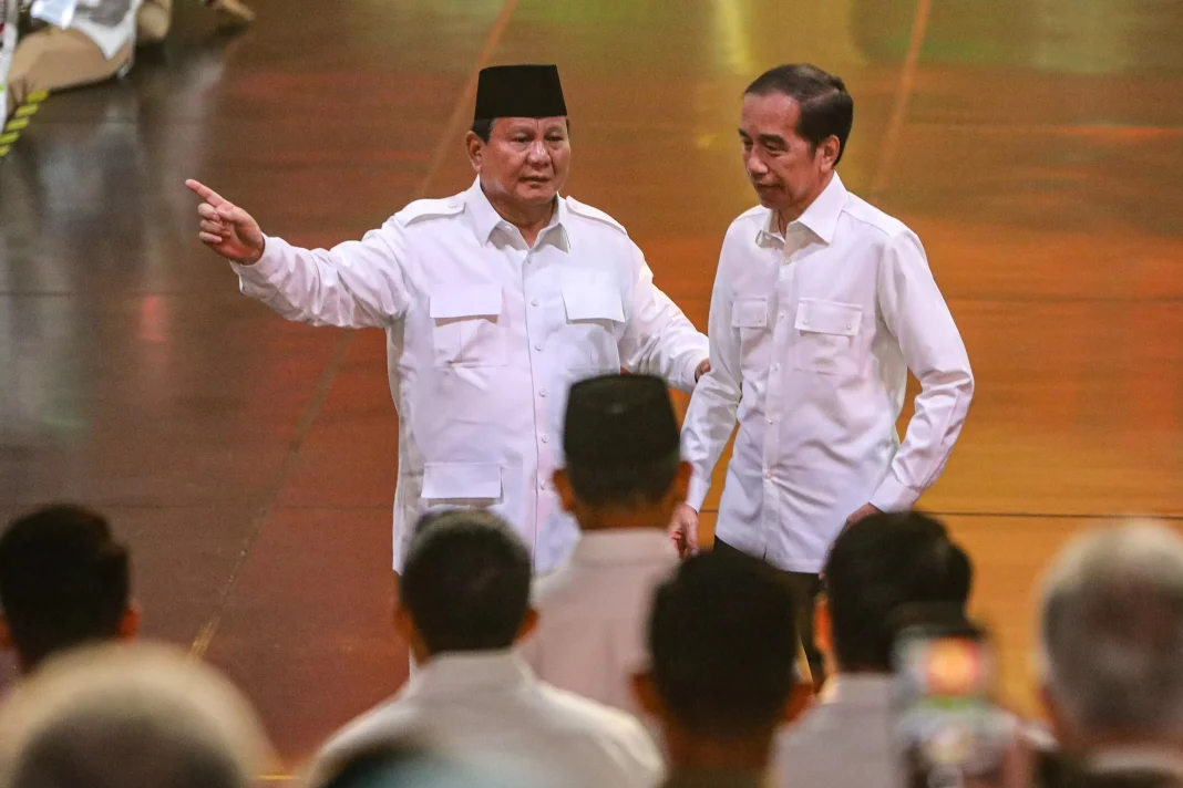 Prabowo utus Jokowi ke Pemakaman Paus: Politisasi dan Langgar Etika Diplomatik
