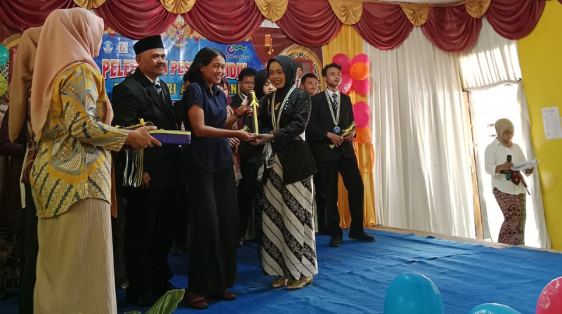Sekolah Digital Pancasila Mengembalikan Mimpi dan Harapan Anak-Anak Putus Sekolah